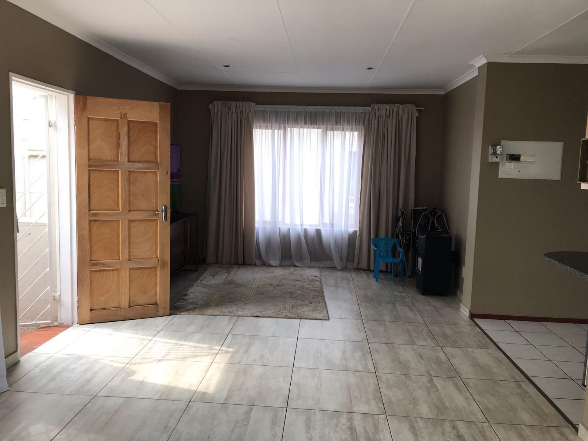  of property in Winchester Hills