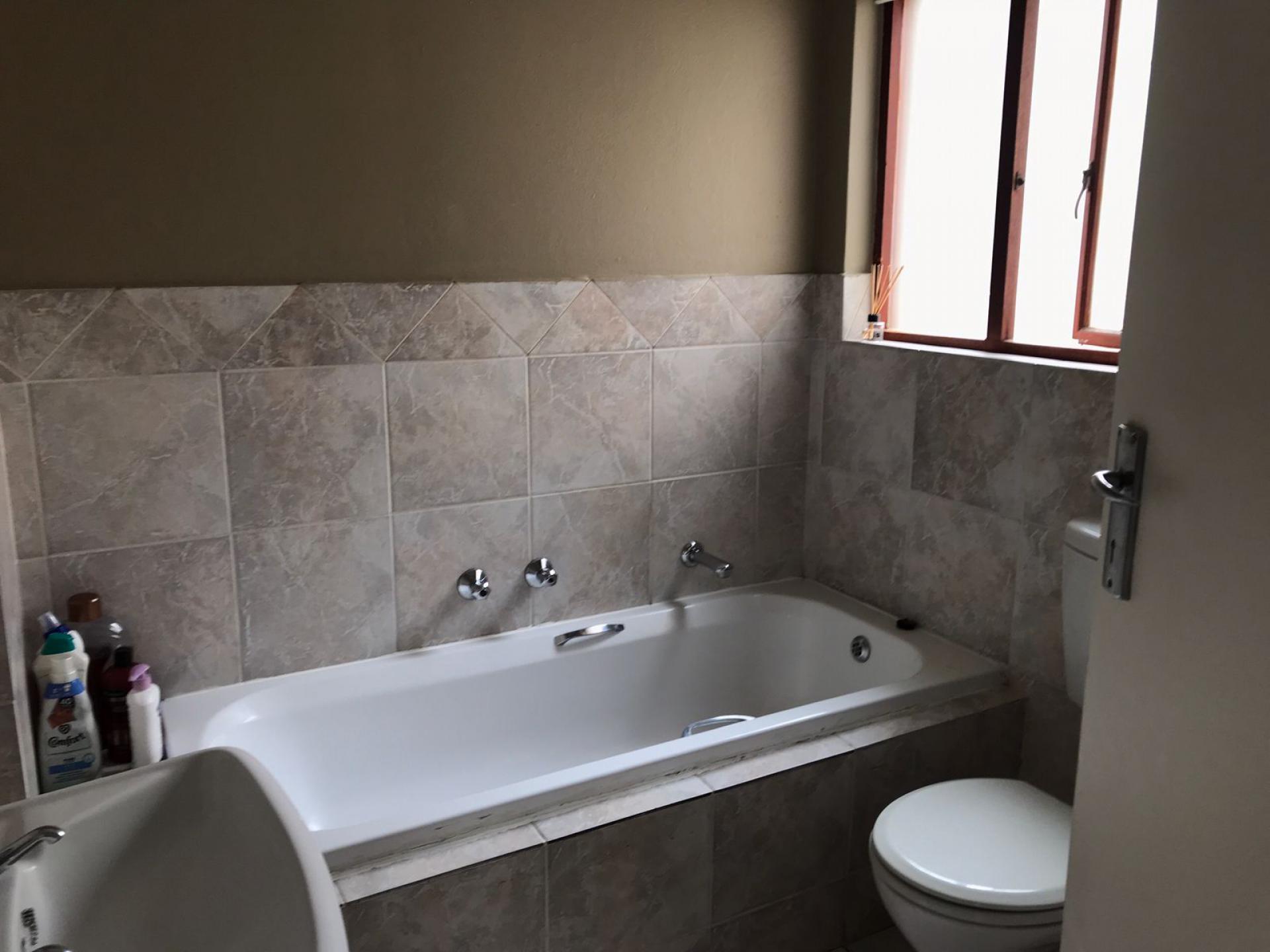  of property in Winchester Hills