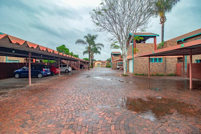 2 Bedroom Sectional Title for Sale For Sale in Mayville - MR699936