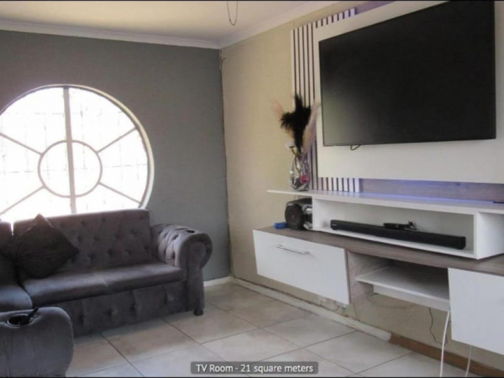  of property in Elandspark