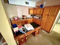  of property in Alan Manor