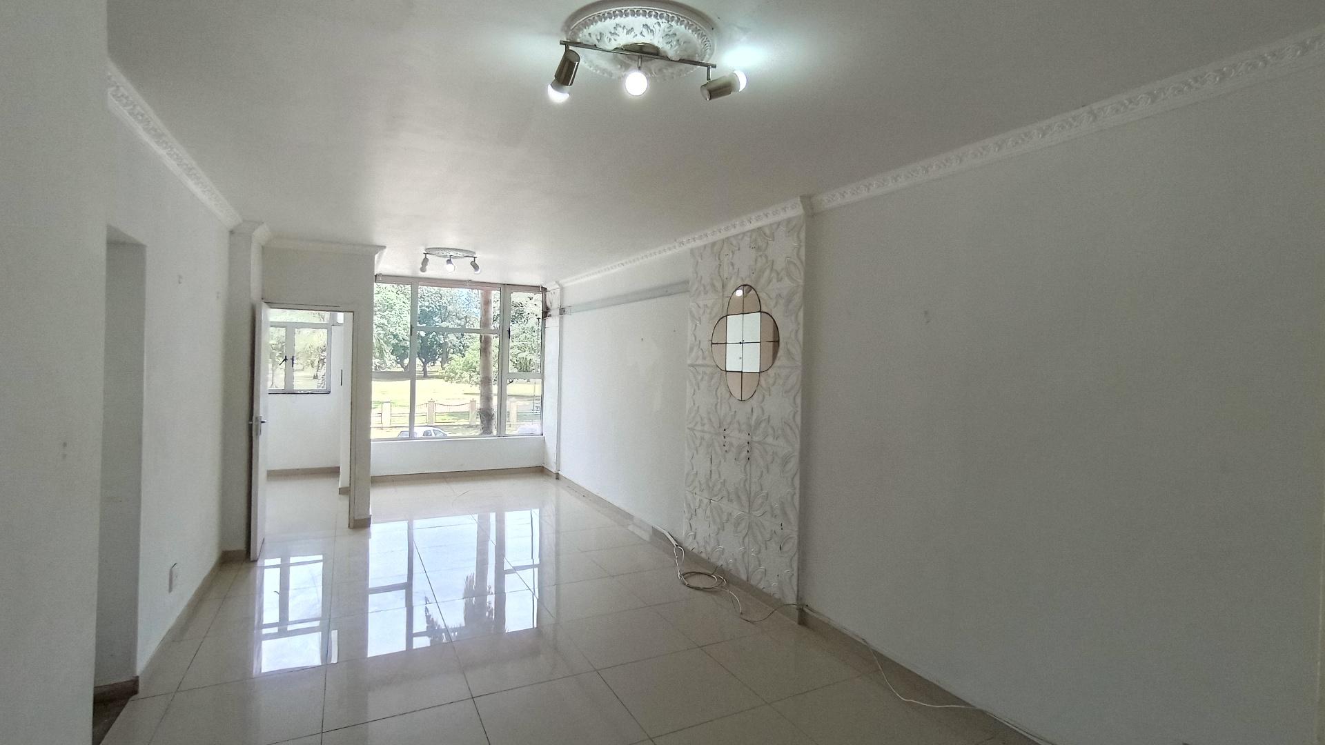 Lounges - 20 square meters of property in Durban Central