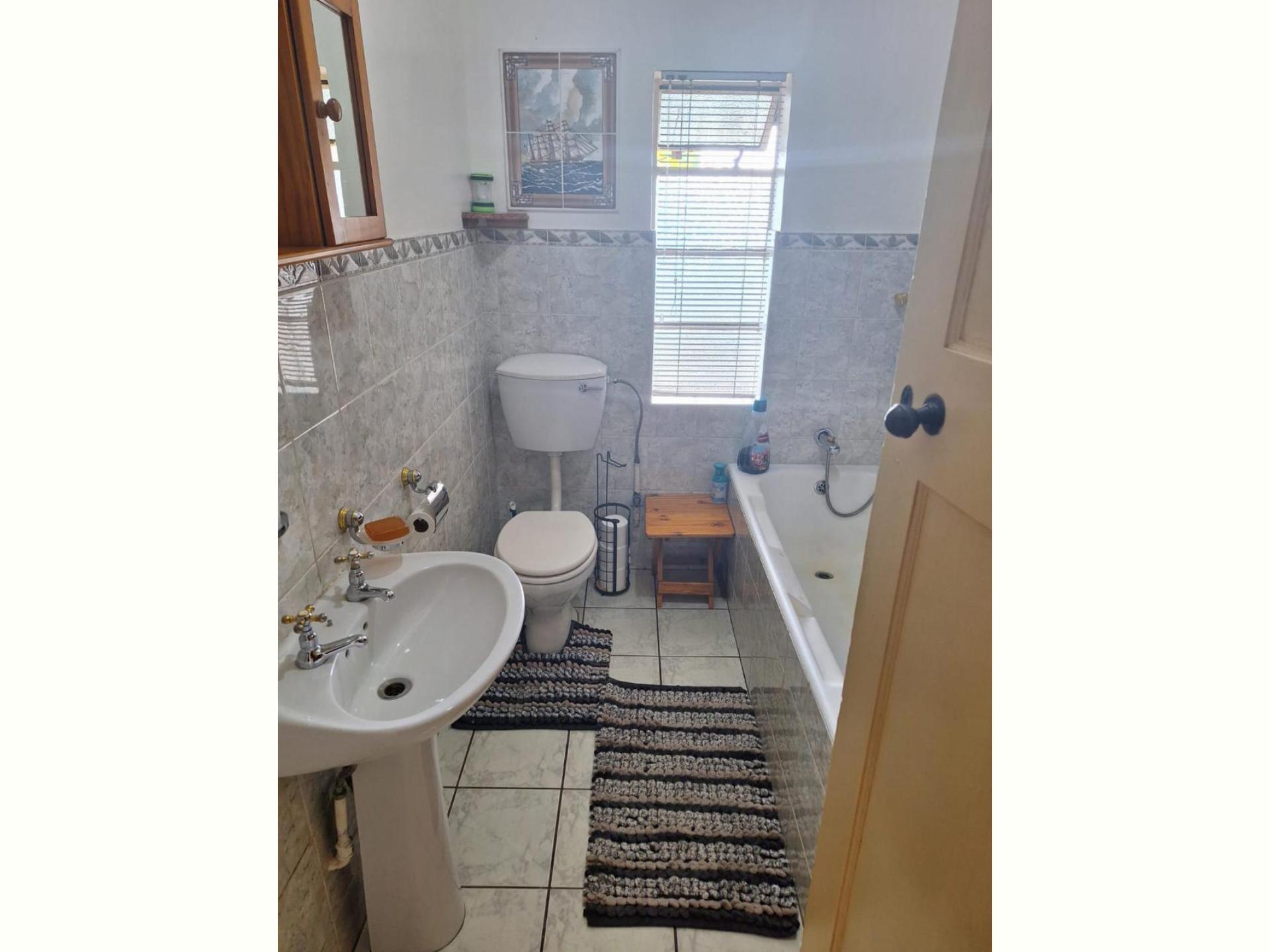  of property in Roodepoort North