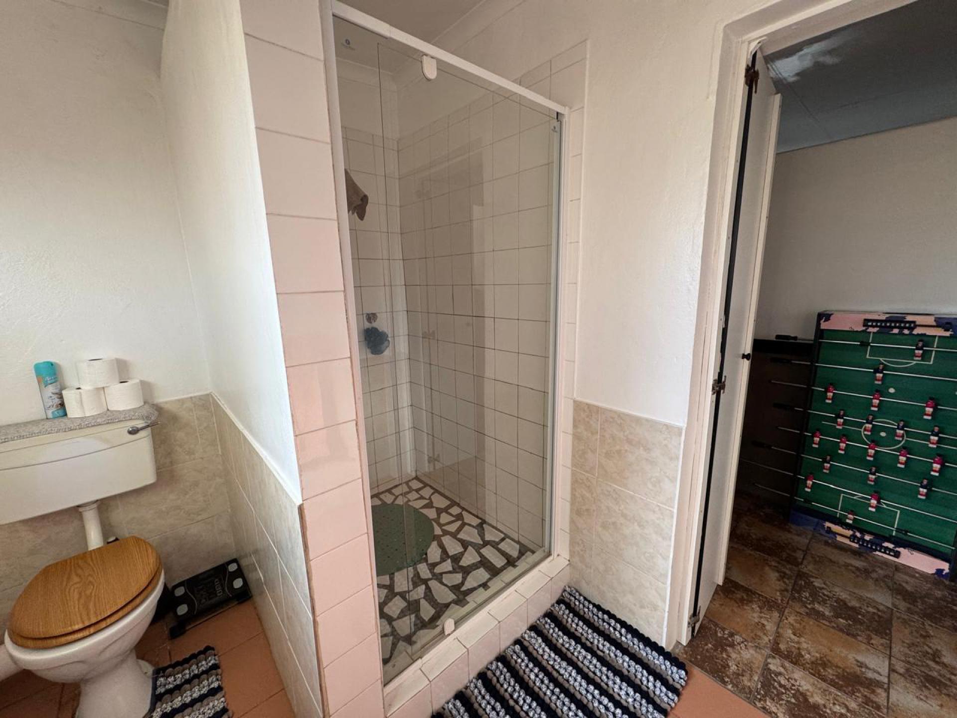  of property in Roodepoort North