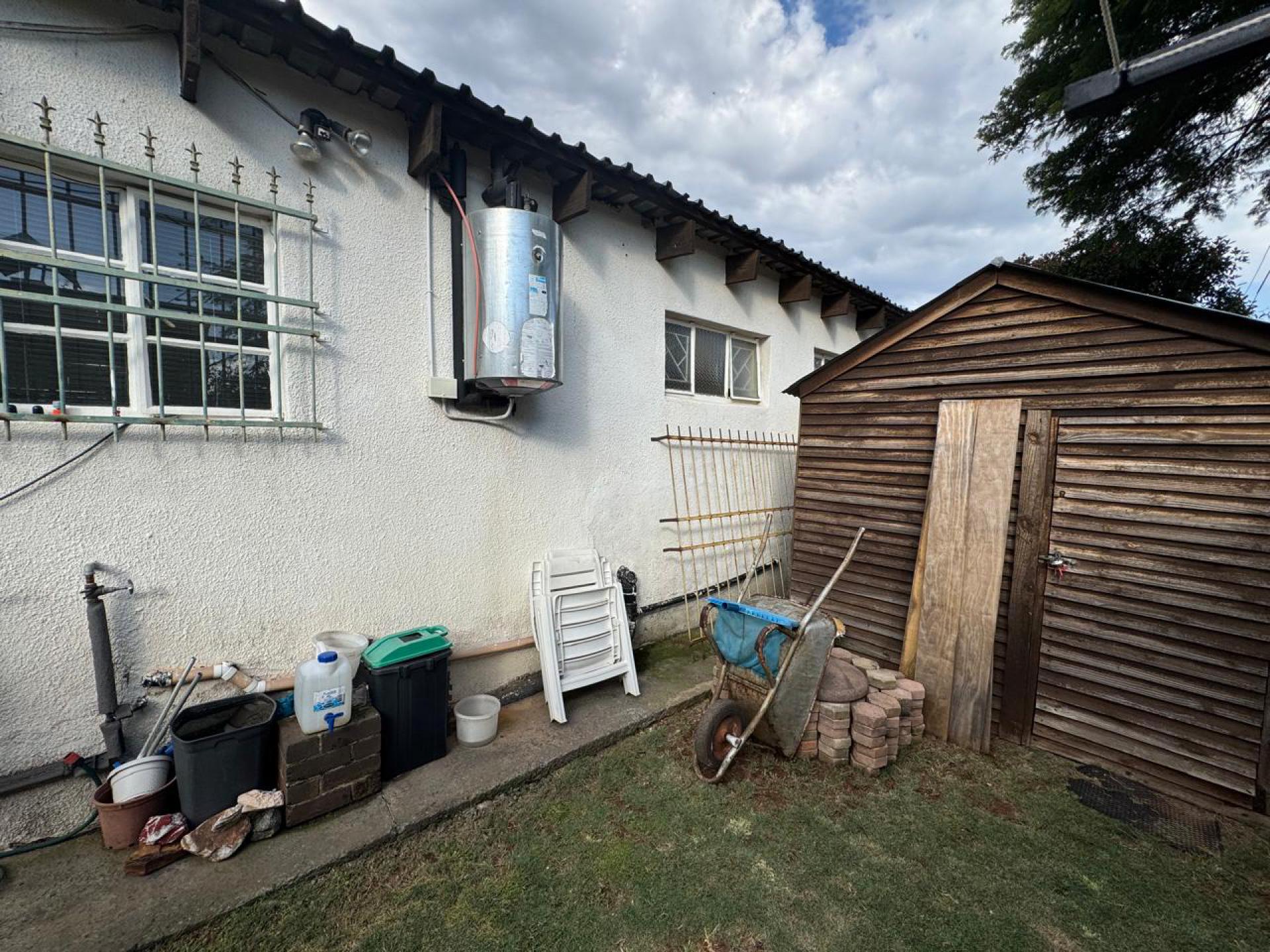  of property in Roodepoort North