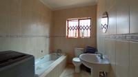 Main Bathroom - 5 square meters of property in Soshanguve