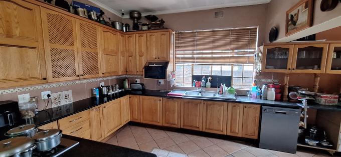 4 Bedroom House for Sale For Sale in Capital Park - MR699986