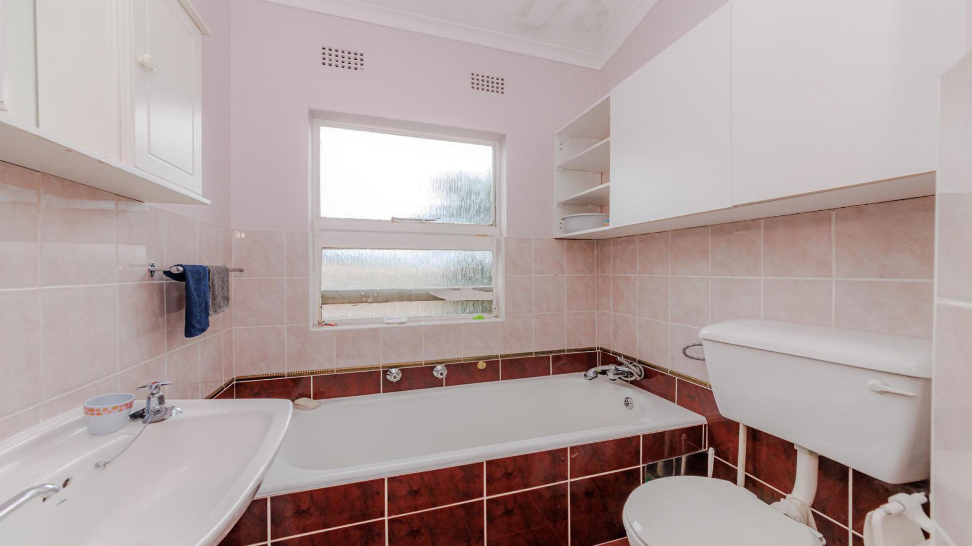 Bathroom 1 of property in Florida