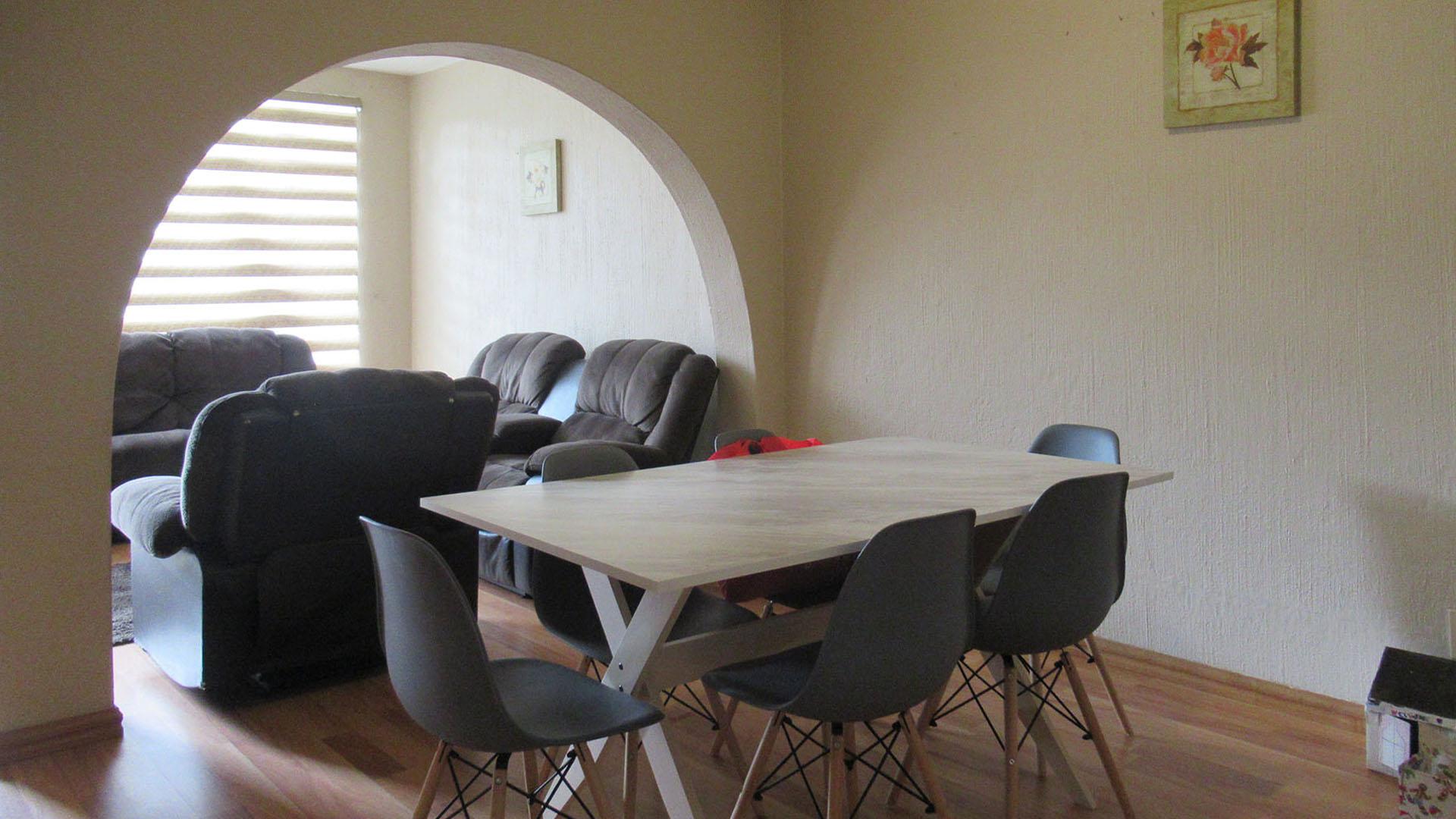 Dining Room - 10 square meters of property in Florida