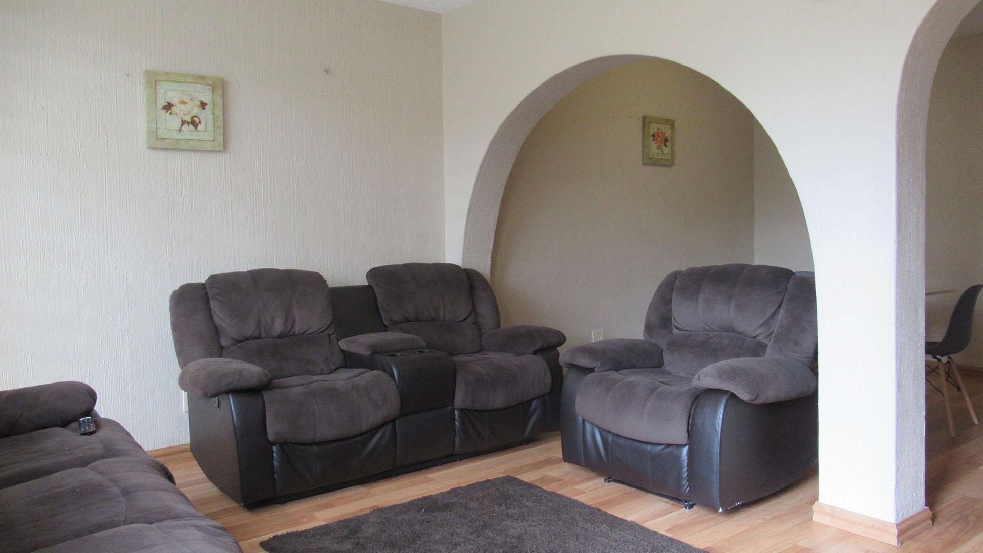 Lounges - 20 square meters of property in Florida