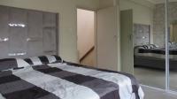 Bed Room 1 - 17 square meters of property in Florida