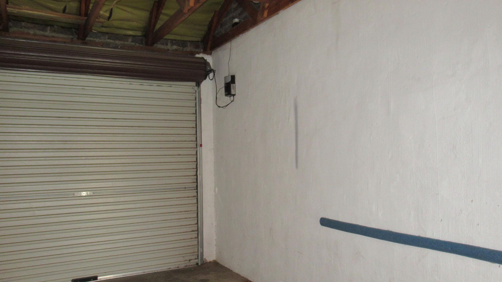 Garage of property in Florida