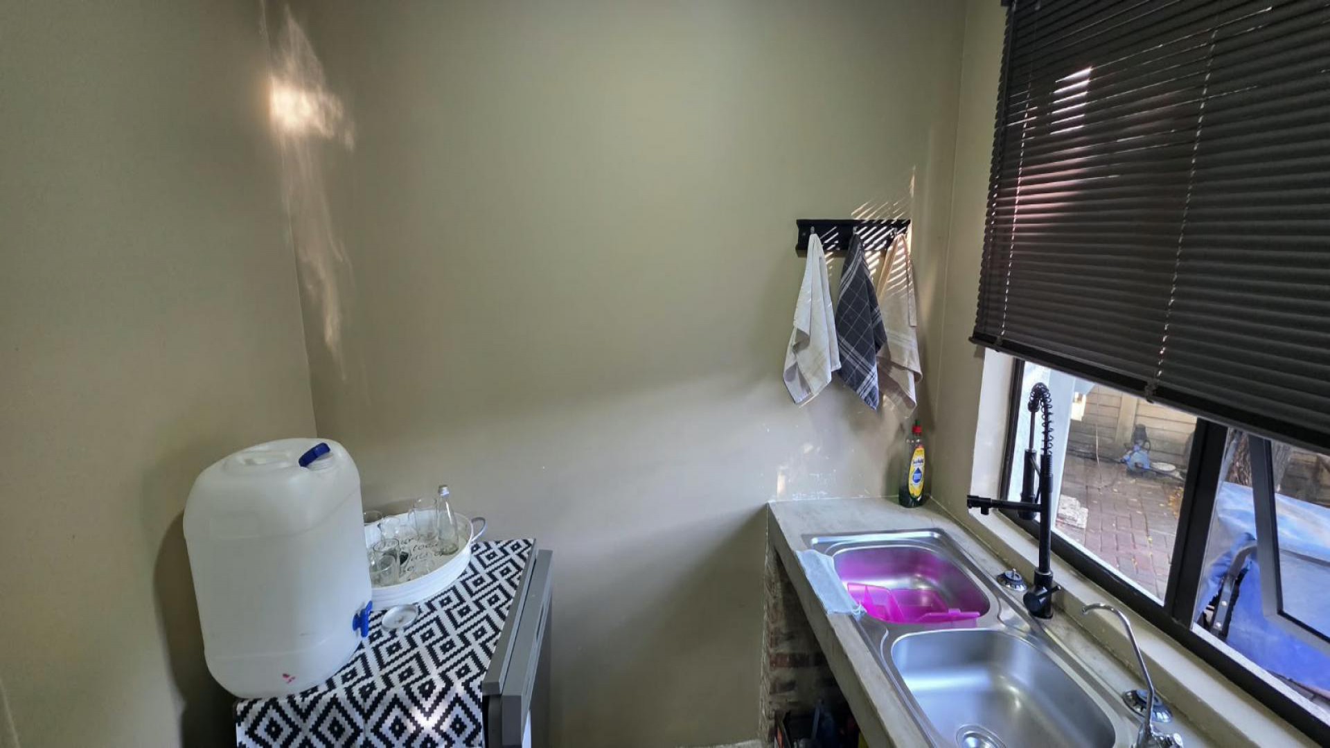 Scullery of property in Parys