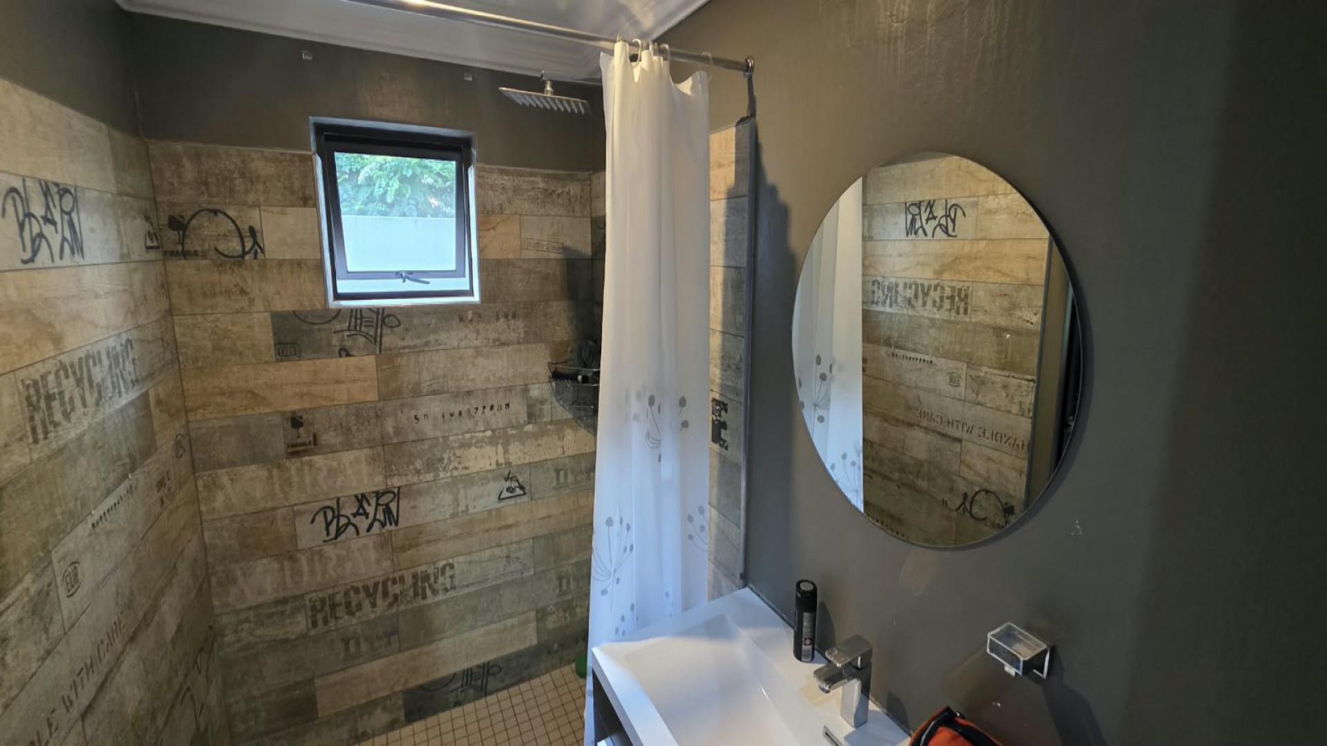 Bathroom 3+ of property in Parys