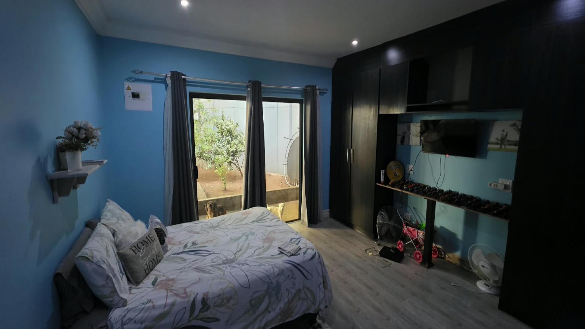 Bed Room 5+ of property in Parys