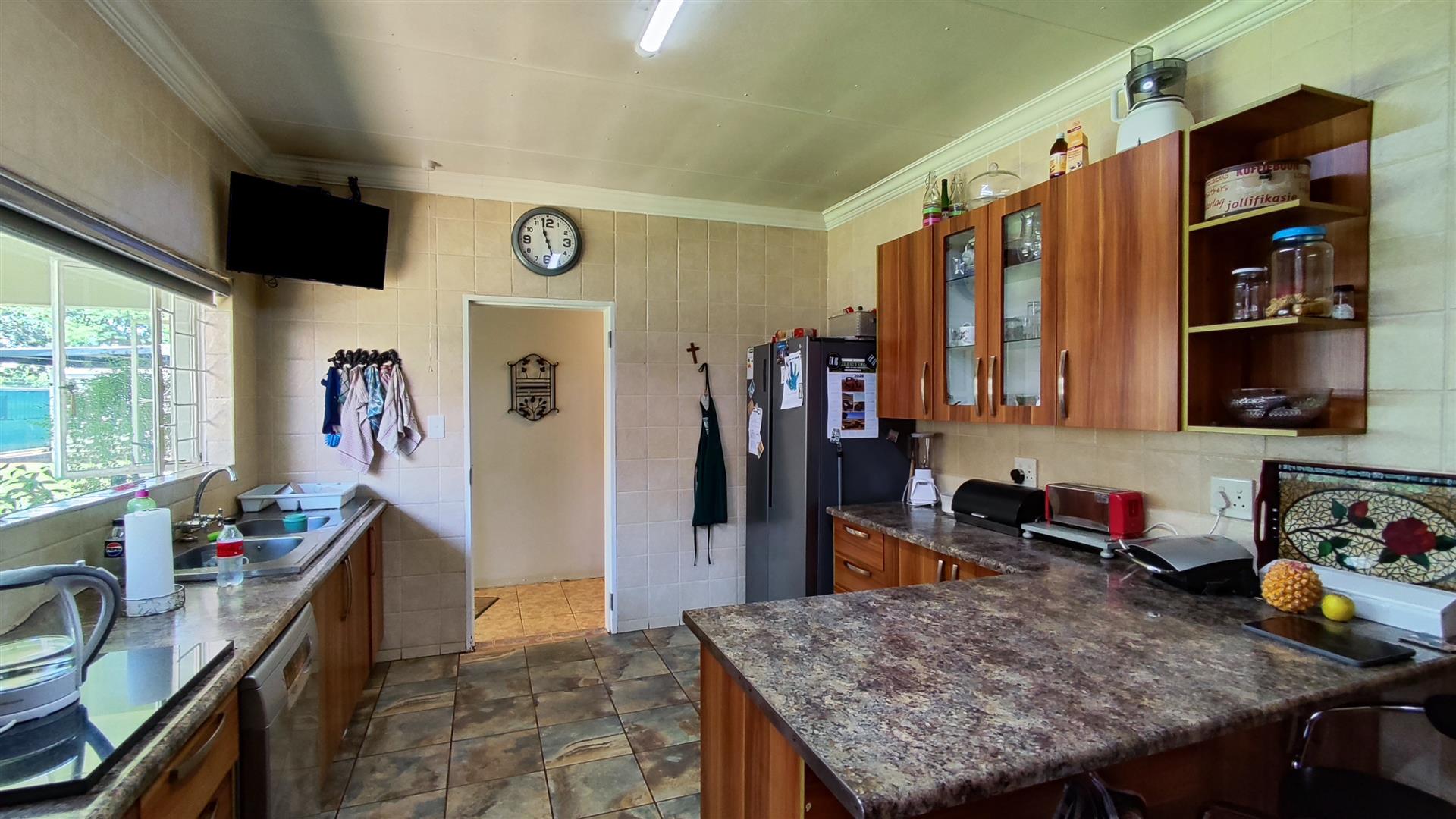 Kitchen - 22 square meters of property in Meyerton