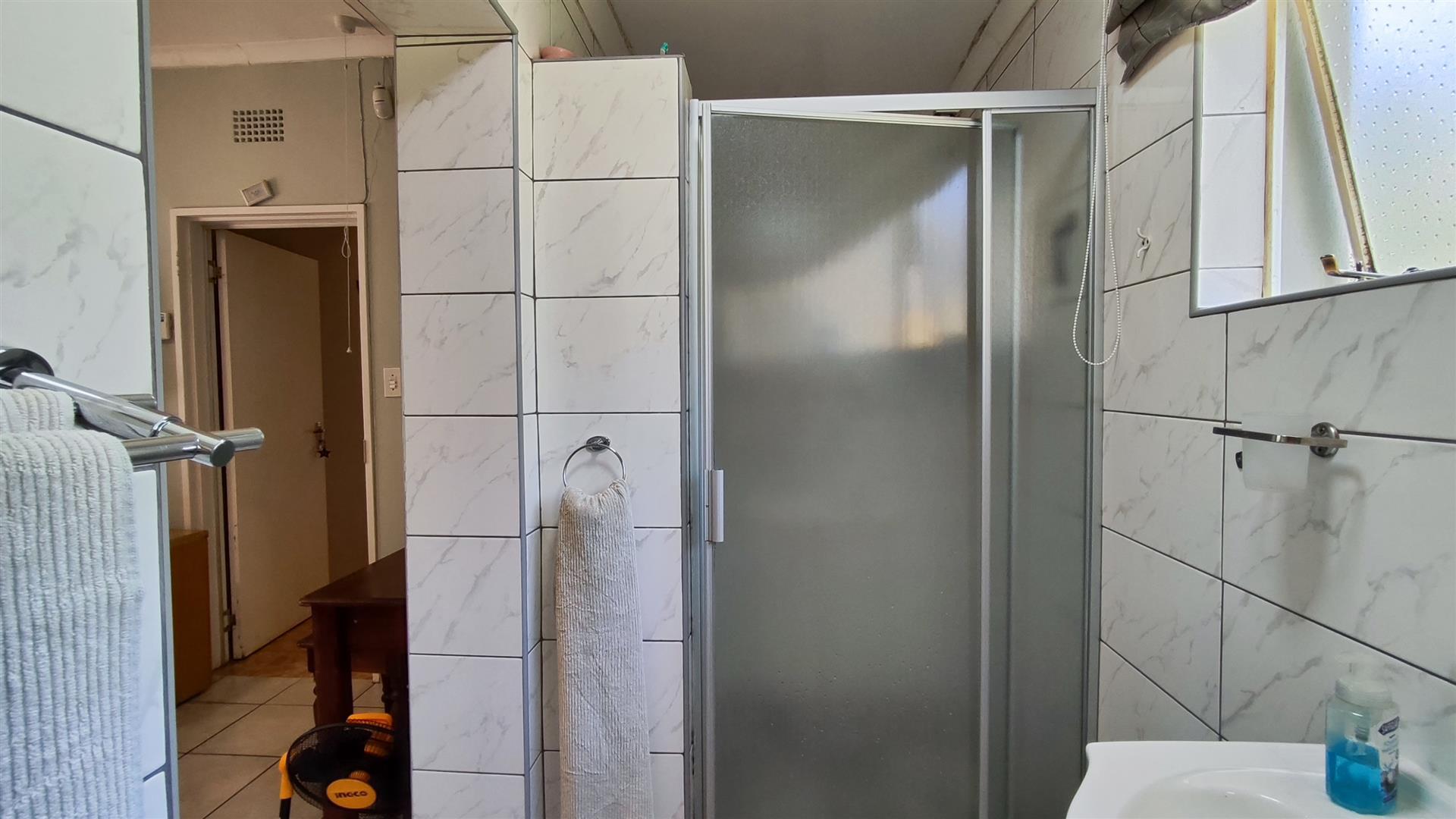 Main Bathroom - 7 square meters of property in Meyerton