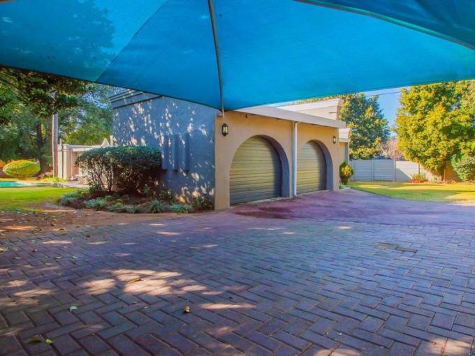 4 Bedroom House to Rent in Northcliff - Property to rent - MR700019