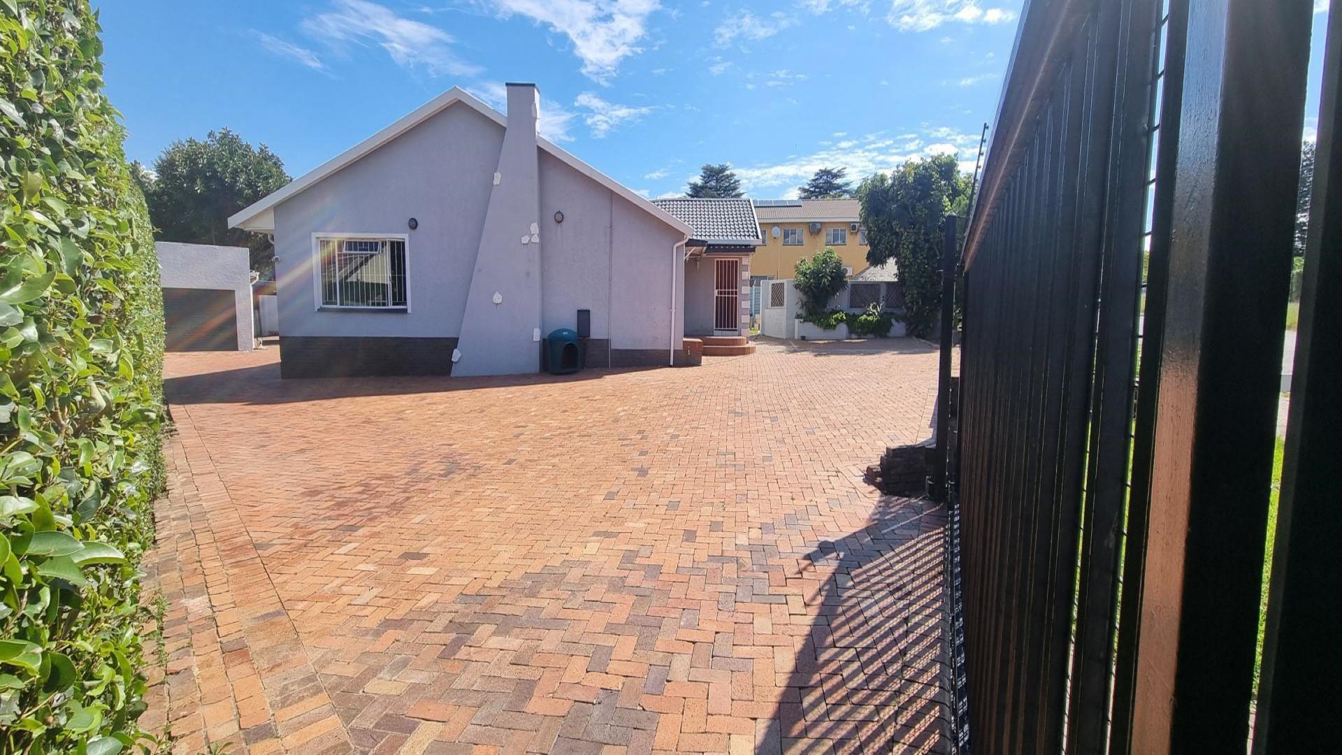 Front View of property in Blairgowrie