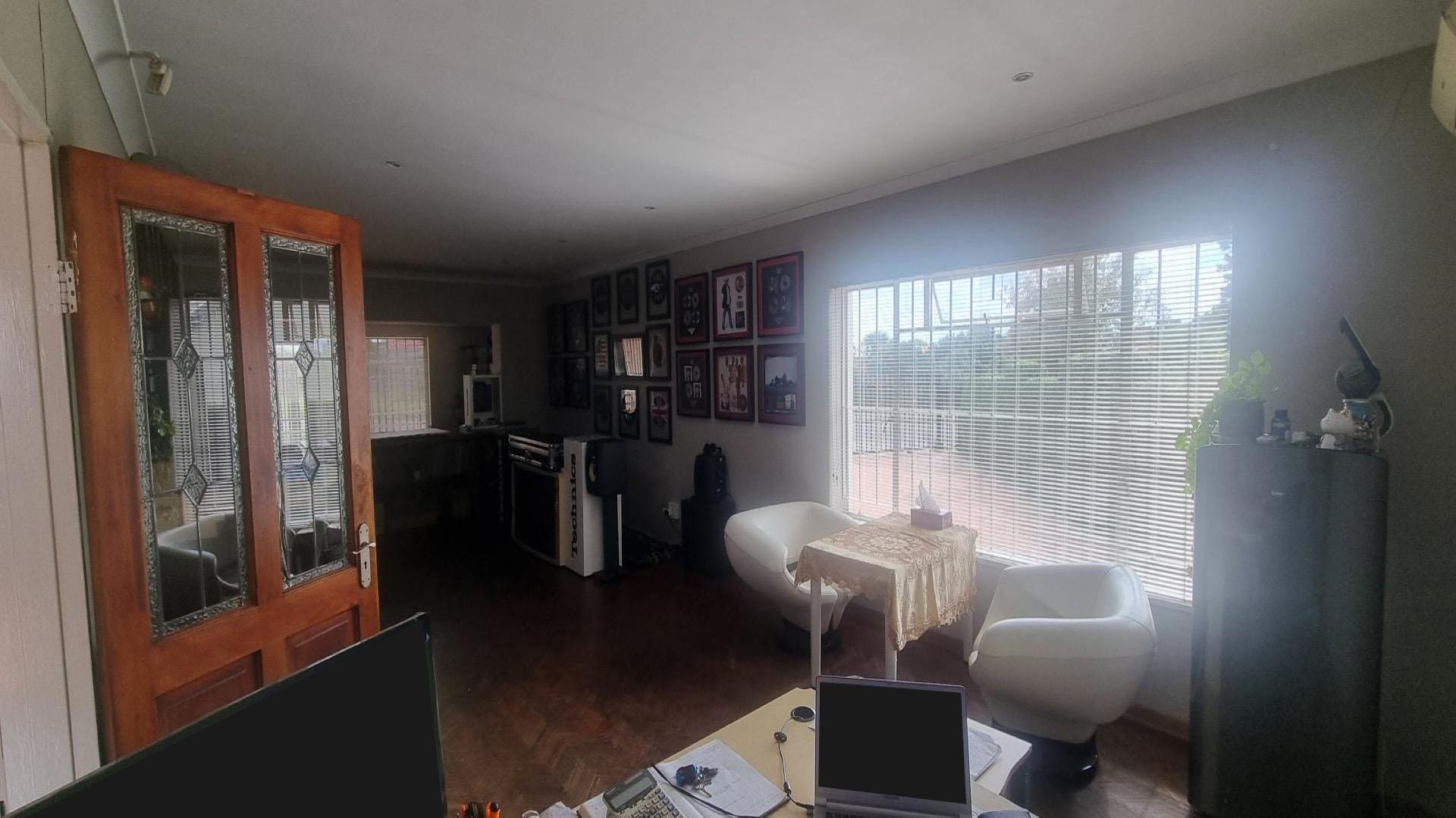 Spaces of property in Blairgowrie