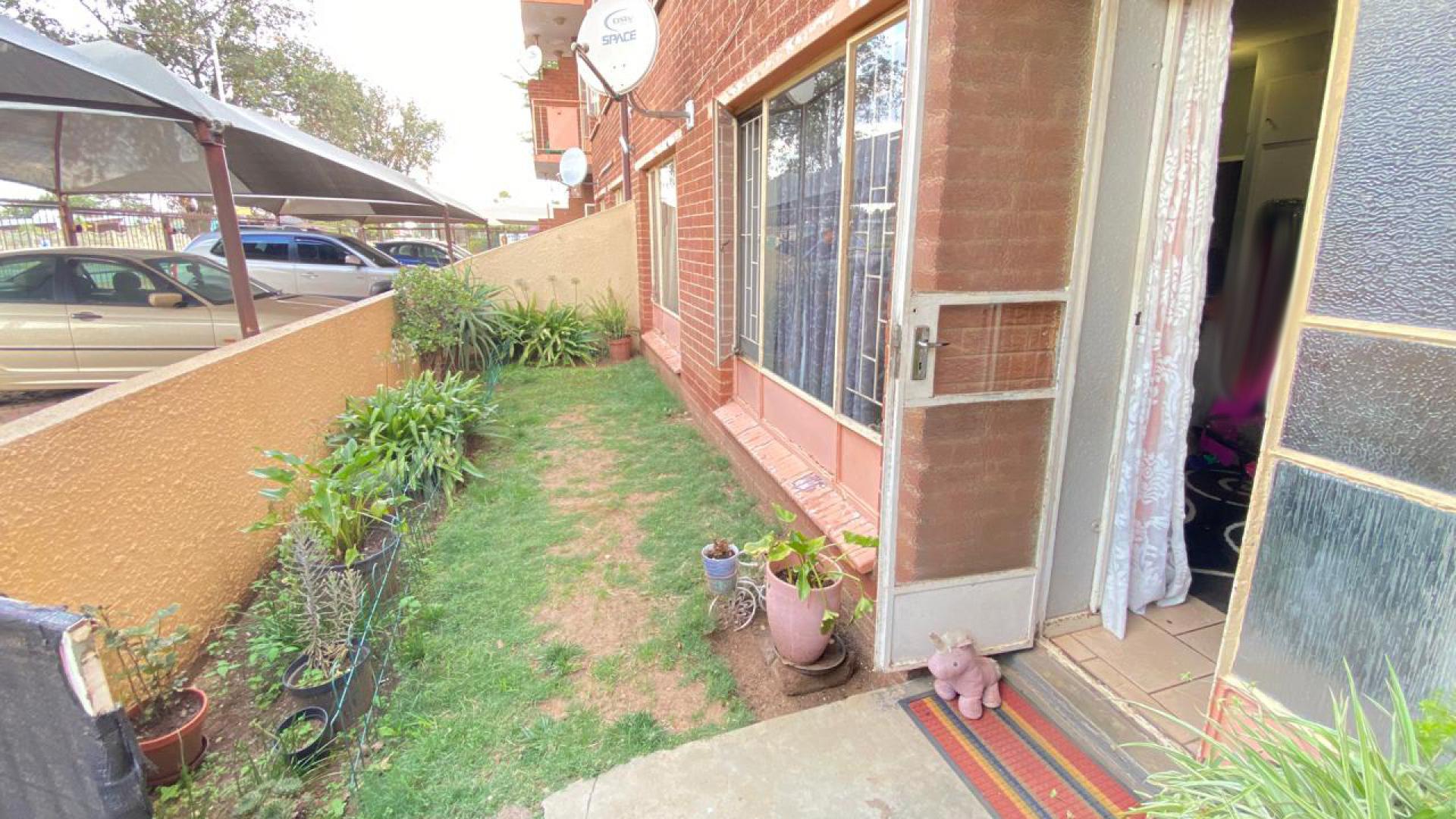 Front View of property in Witpoortjie