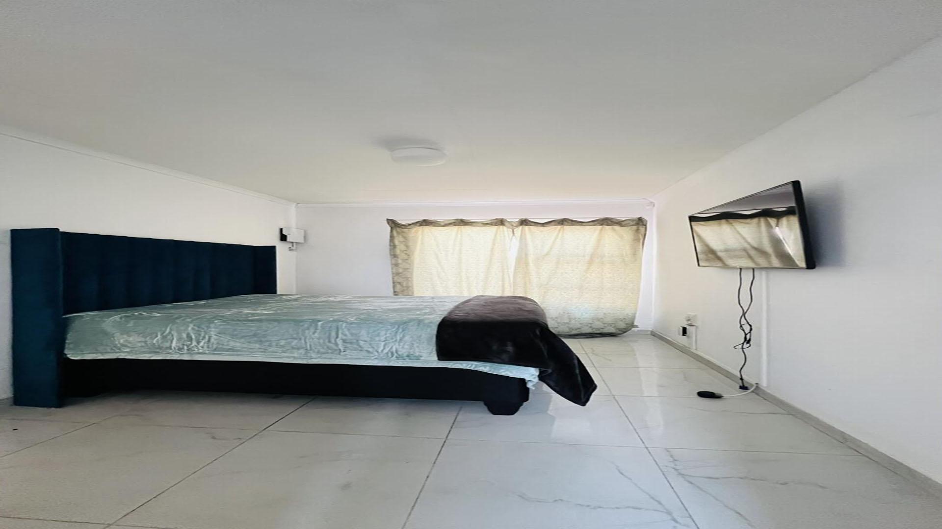 Main Bedroom - 14 square meters of property in Tirong 