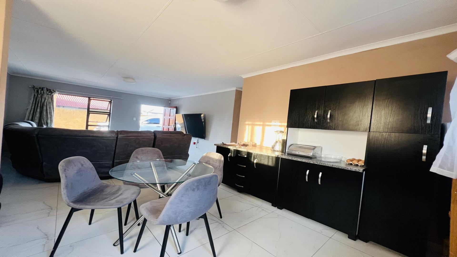 Kitchen of property in Tirong 