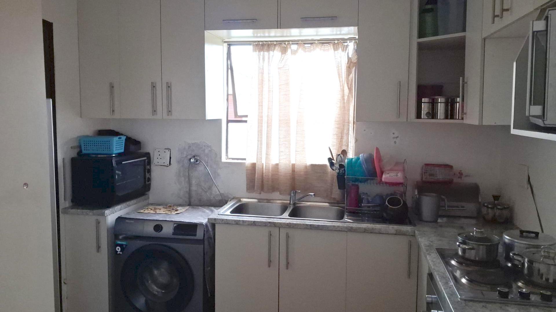 Kitchen of property in The Orchards