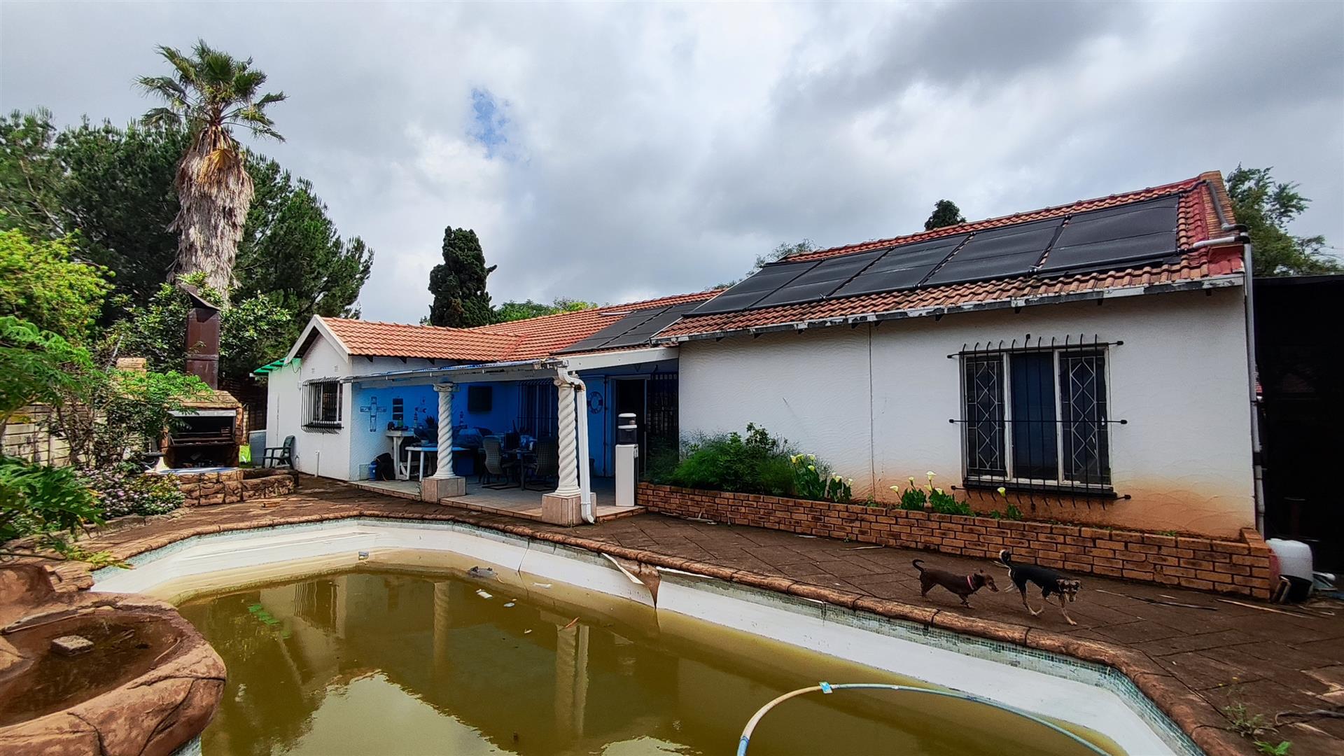 Front View of property in Bonaero Park