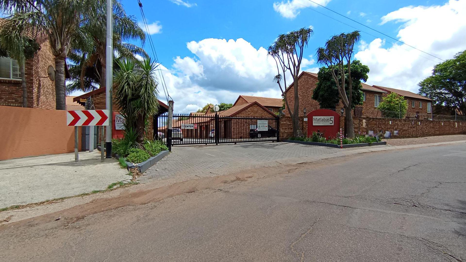 Front View of property in Annlin