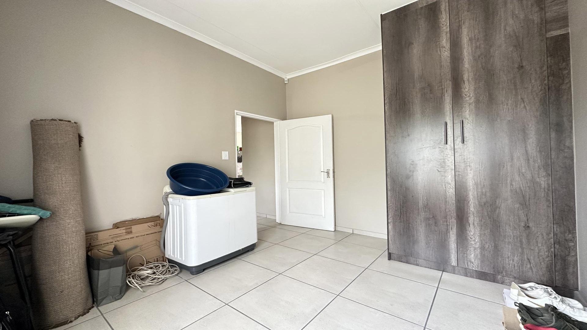 Bed Room 3 of property in Stonehenge