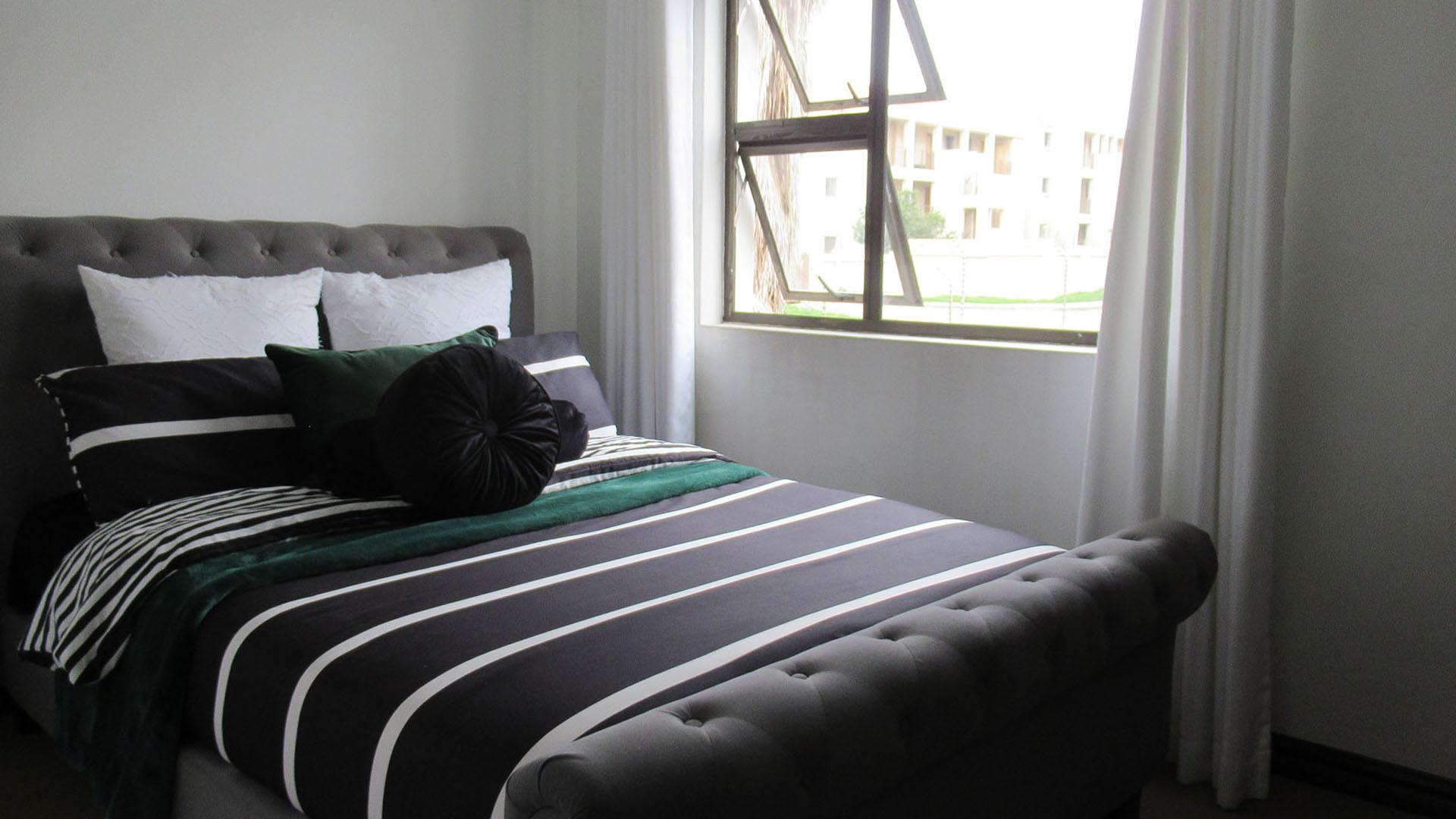 Bed Room 1 - 11 square meters of property in Grand Central