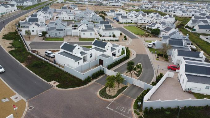 2 Bedroom House for Sale For Sale in Langebaan - MR700117