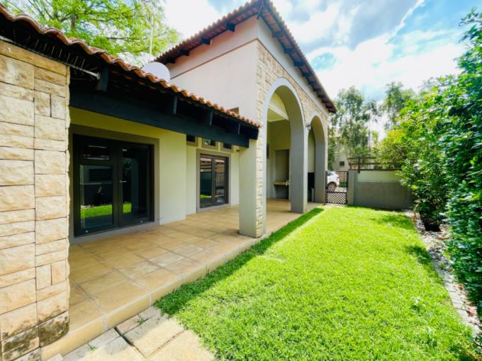 3 Bedroom House for Sale For Sale in Silver Lakes Golf Estate - MR700120