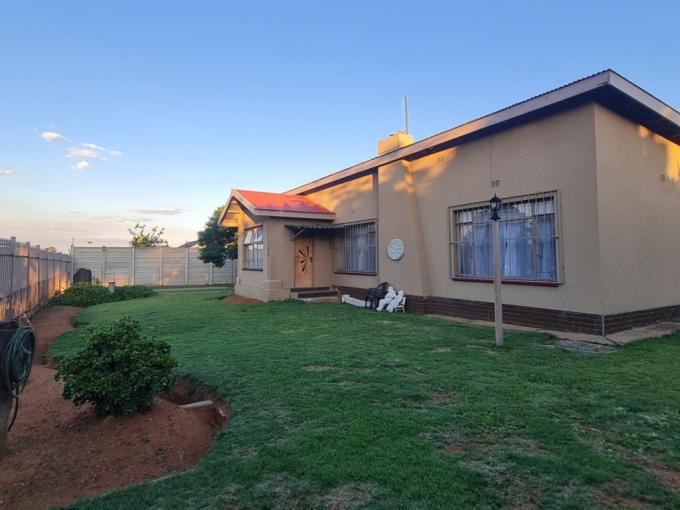 3 Bedroom House for Sale For Sale in Rensburg - MR700122