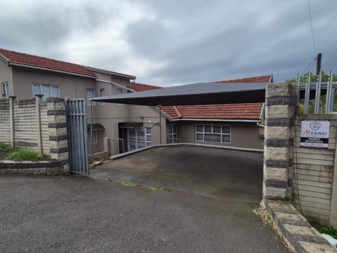 4 Bedroom Simplex for Sale For Sale in Queensburgh - MR700126