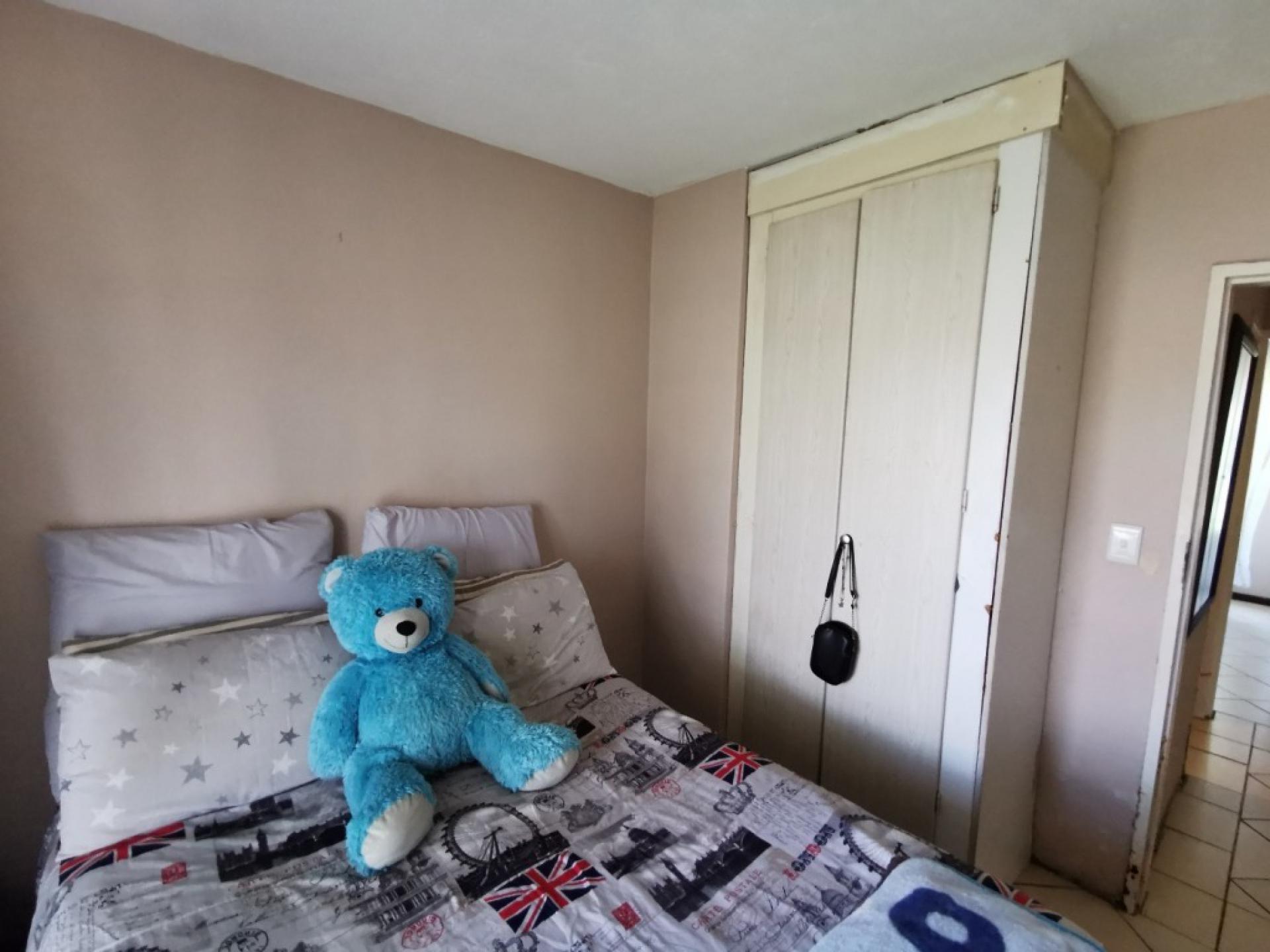  of property in Karenpark