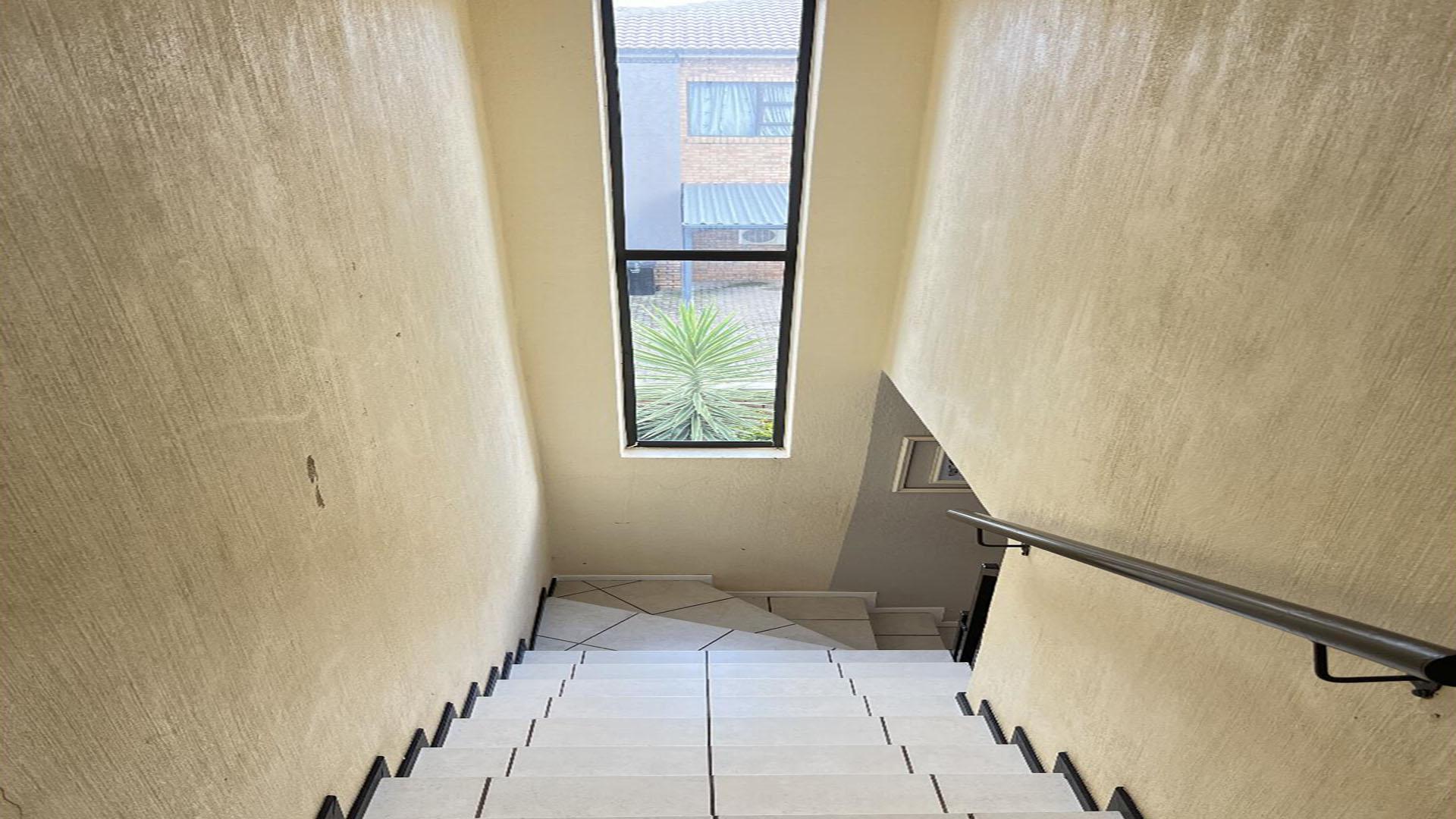 Spaces of property in Helderkruin