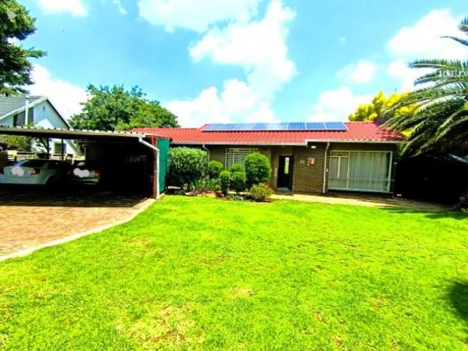 3 Bedroom House for Sale For Sale in Castleview - MR700180