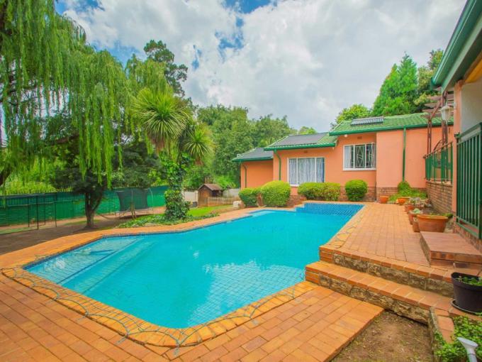 3 Bedroom House for Sale For Sale in Weltevreden Park - MR700181