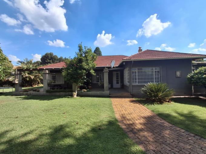 House for Sale For Sale in Nigel - MR700197