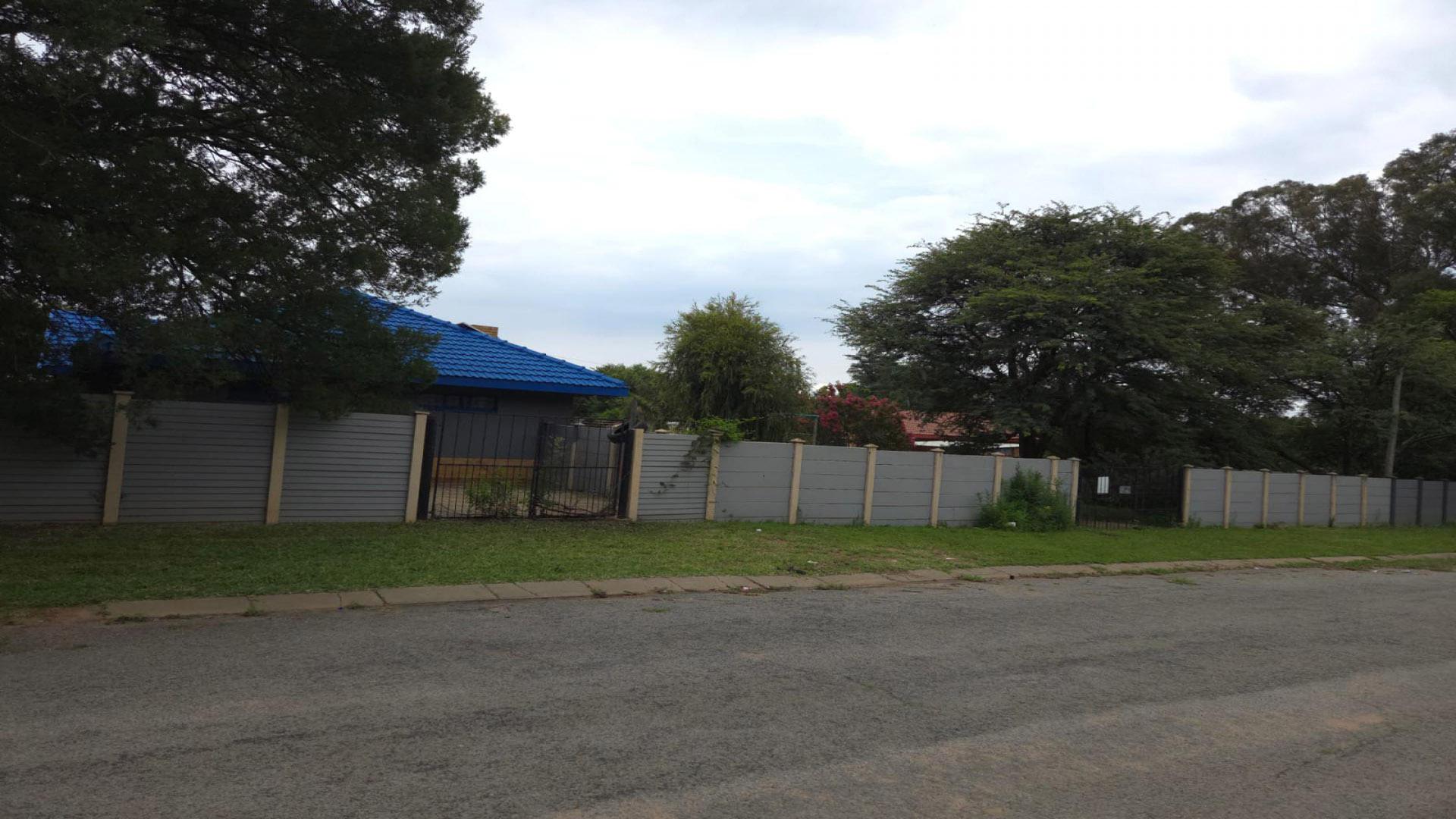 Front View of property in Songloed