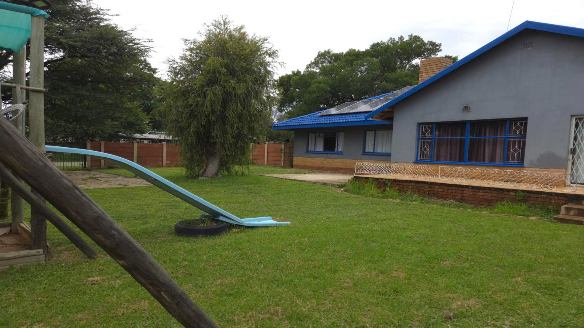 Spaces of property in Songloed