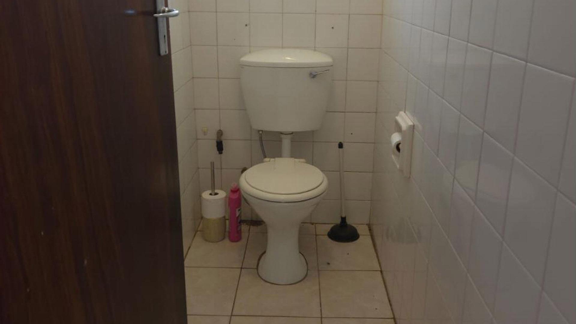 Bathroom 1 of property in Songloed