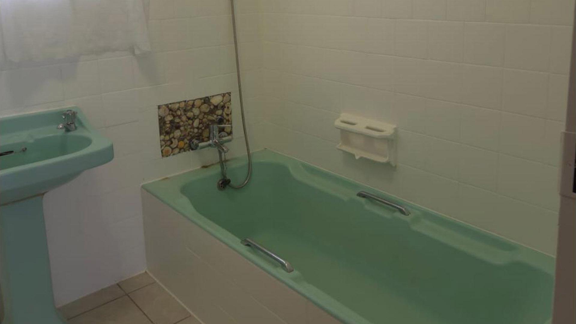 Bathroom 1 of property in Songloed