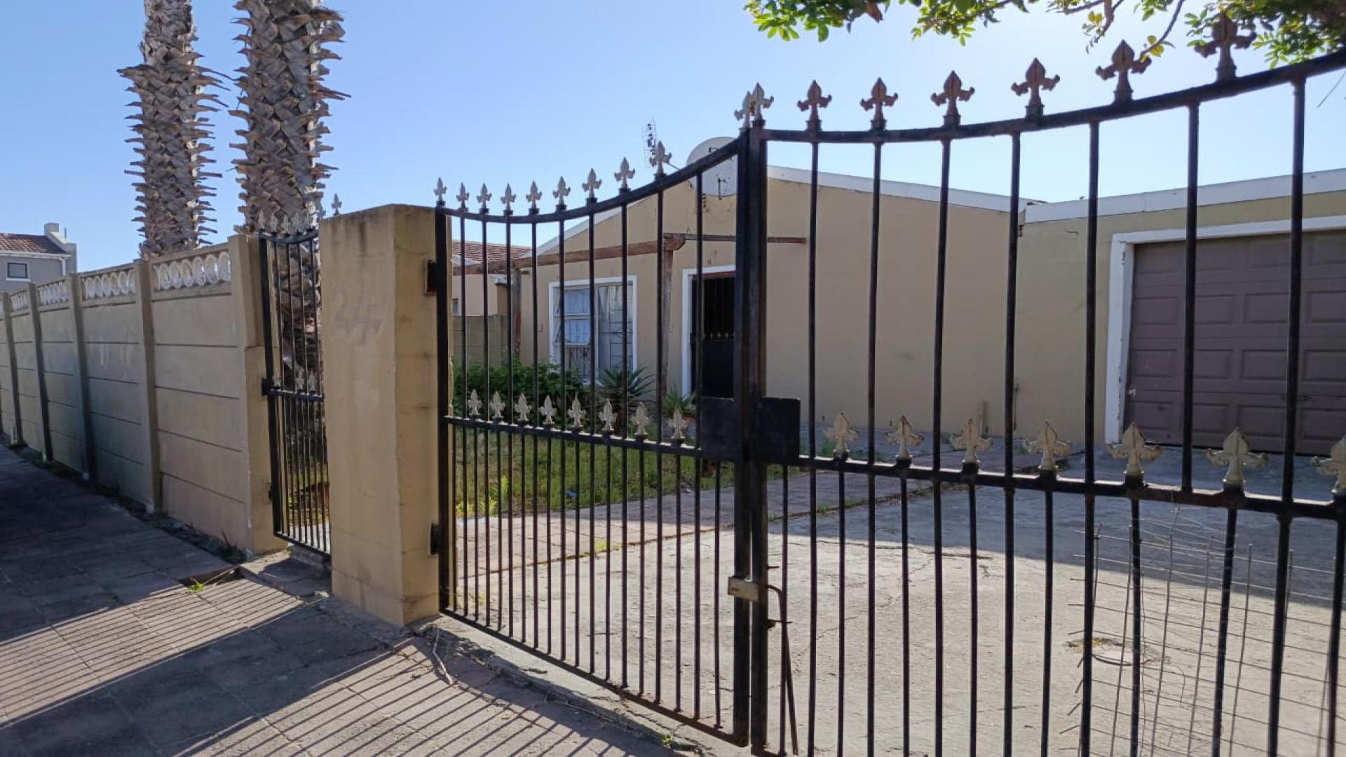 Front View of property in Kleinvlei