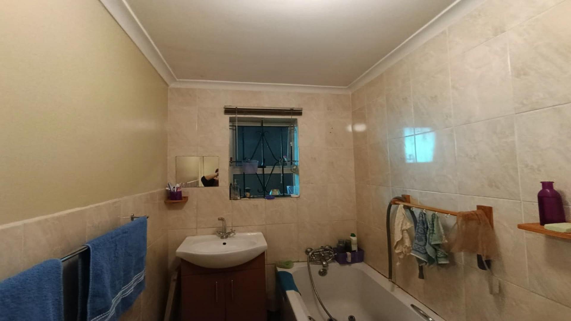 Bathroom 1 of property in Kleinvlei