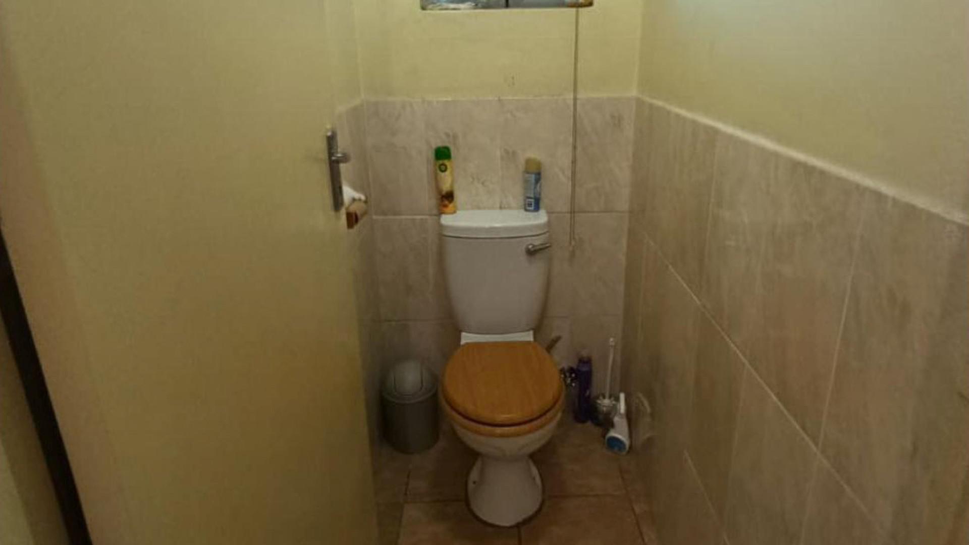 Bathroom 1 of property in Kleinvlei