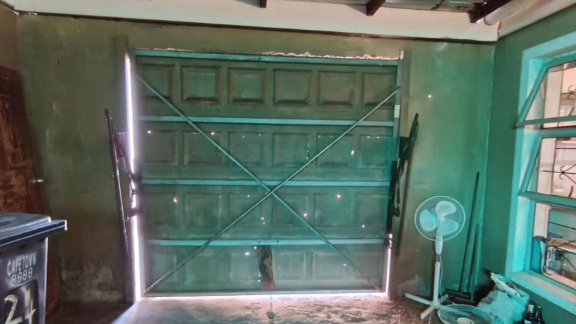 Garage of property in Kleinvlei