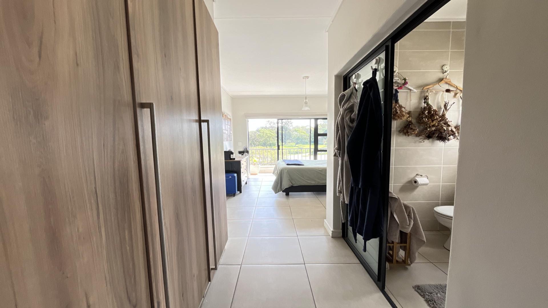 Bed Room 1 of property in Linbro Park A.H.